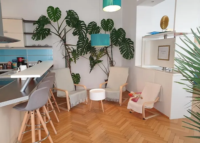 Διαμέρισμα Sunny And Spacious Near Centre