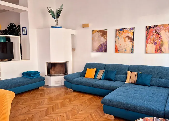 Sunny And Spacious Near Centre Διαμέρισμα *